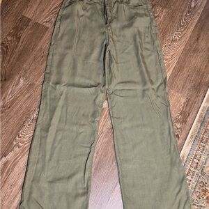 Kut from the Kloth Women’s Khaki Chinos / BNWT